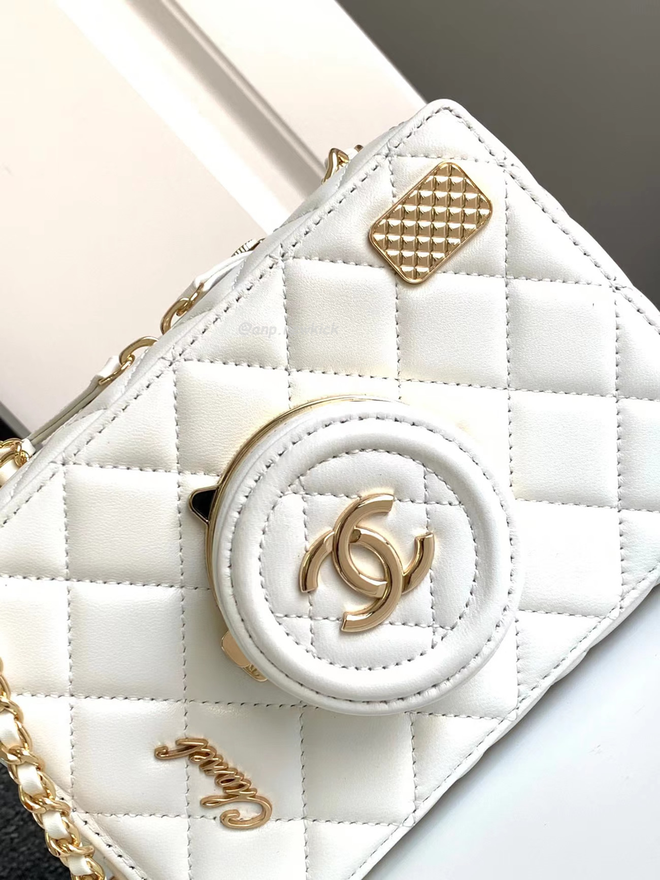 Chanel Camera Bag Lambskin White As4817 B16255 10601 (2) - newkick.app